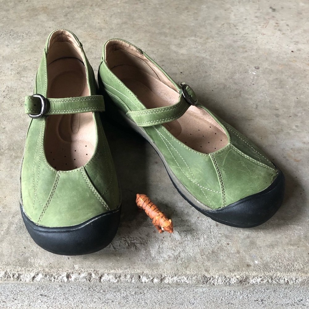 Keen leather Mary Jane 10.5 in leaf green EUC